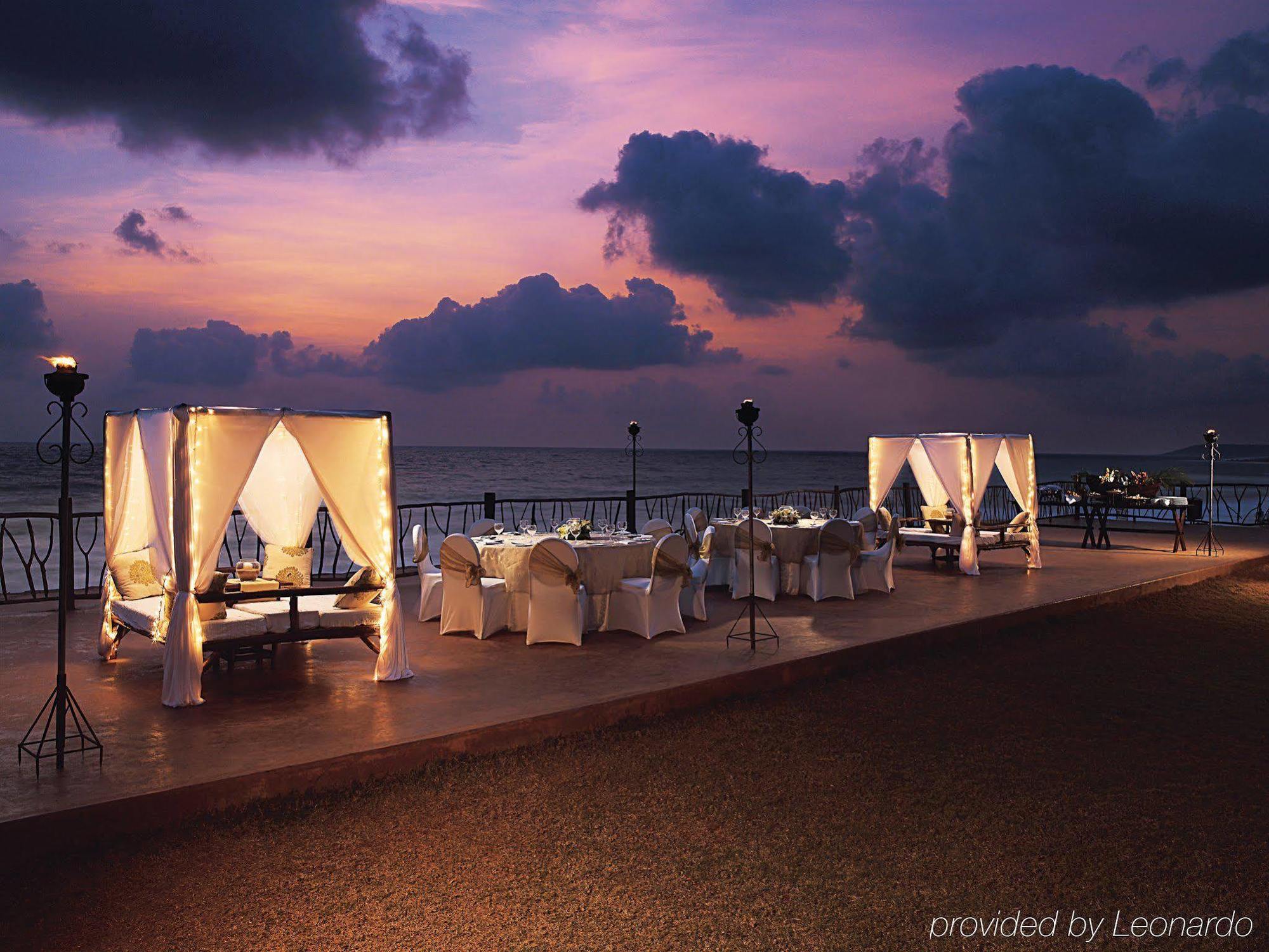 Taj Fort Aguada Resort & Spa, Goa Sinquerim Restaurant foto